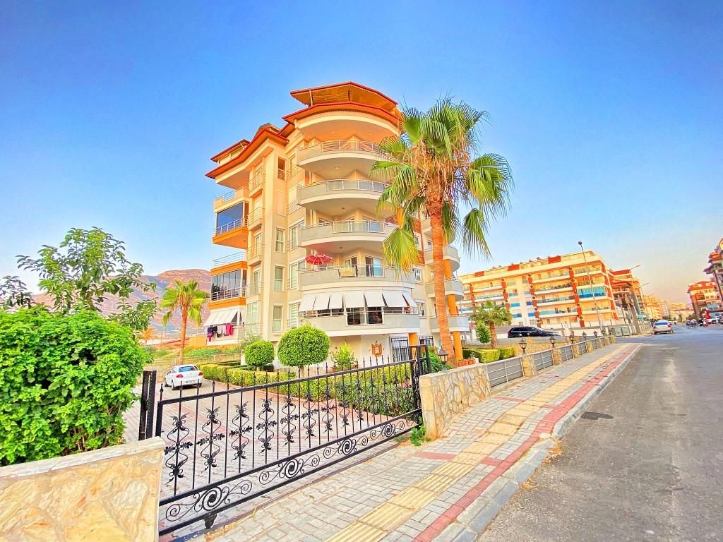 Apartment in Kestel, Turkey, 250 sq.m - picture 1