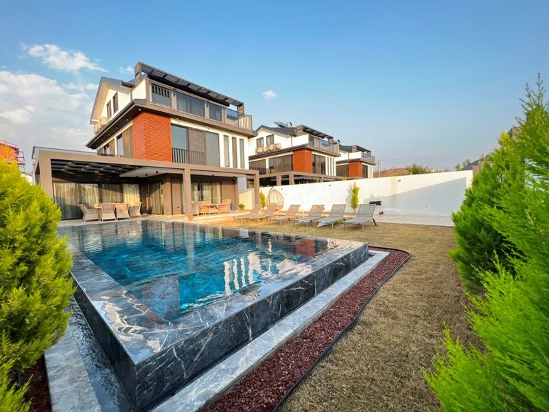 Villa en Fethiye, Turquia, 200 m² - imagen 1
