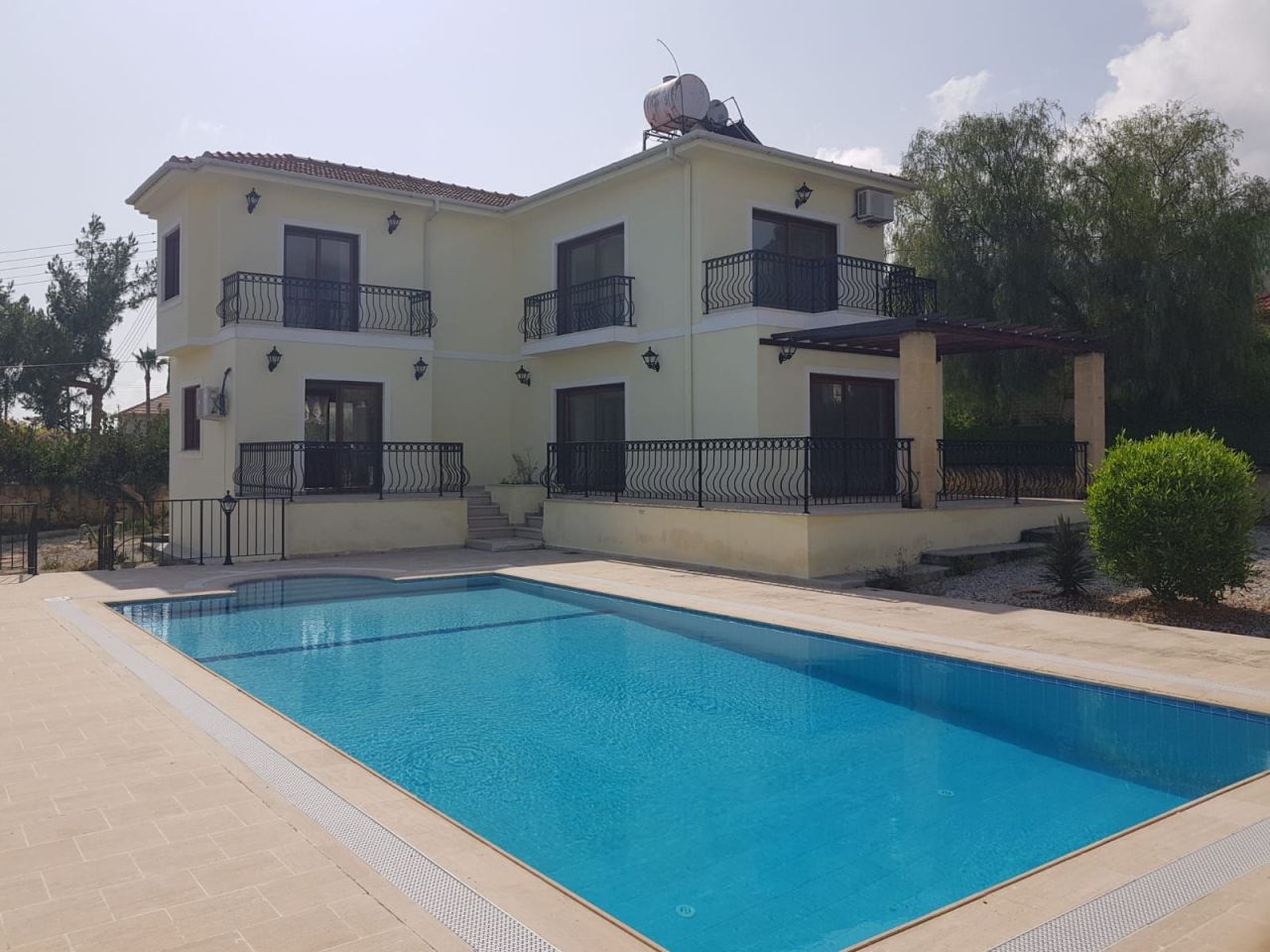 Villa in Catalkoy, Cyprus, 250 sq.m - picture 1