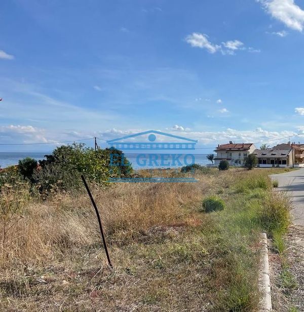Land in Kassandra, Greece, 300 sq.m - picture 1