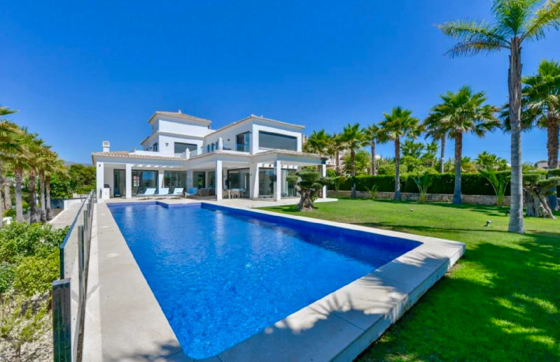 Villa in Calp, Spanien - Foto 1