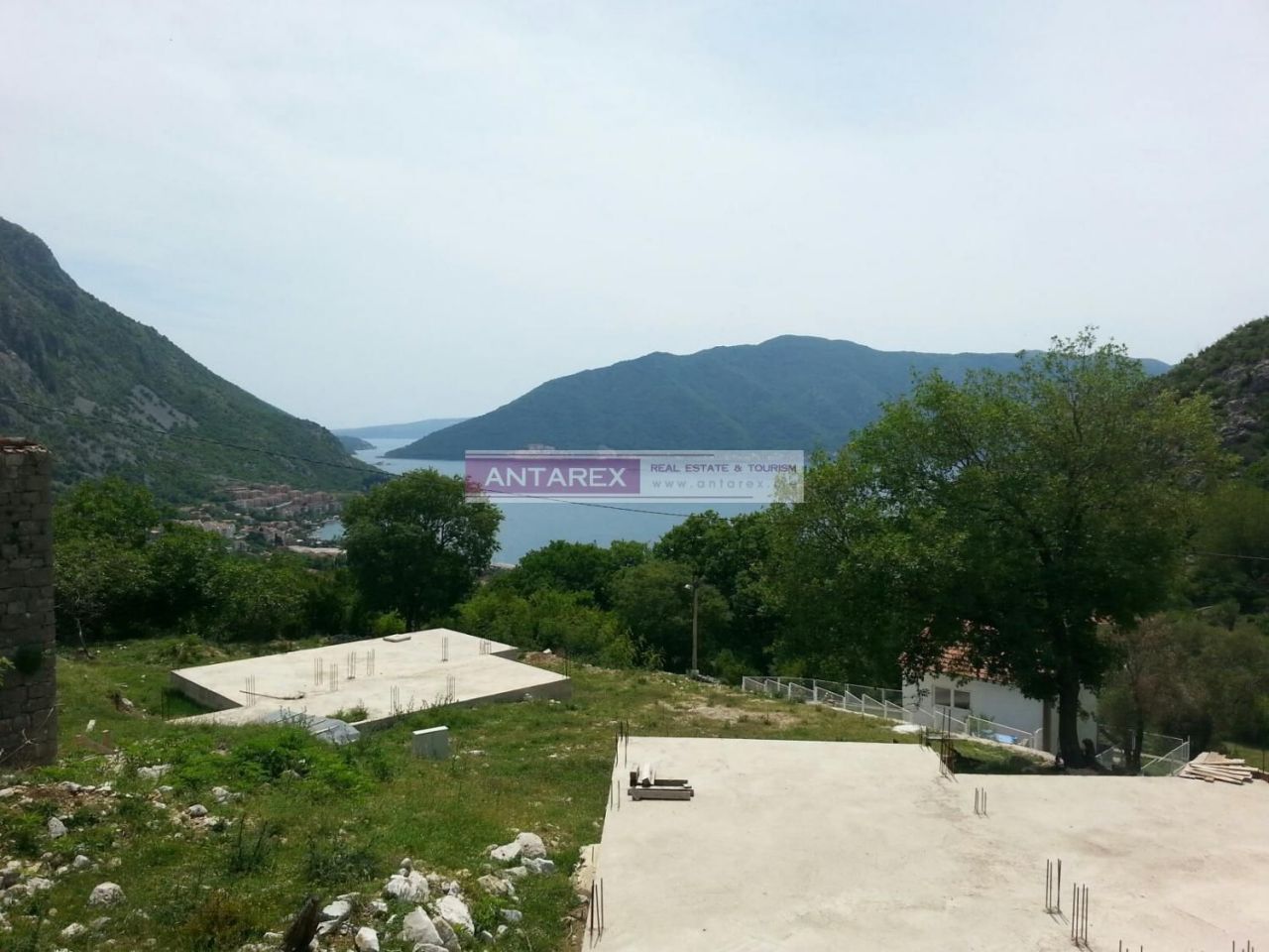 Land in Risan, Montenegro, 925 sq.m - picture 1