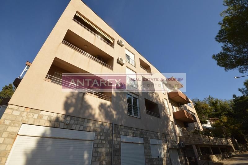 Apartment in Kumbor, Montenegro, 73 sq.m - picture 1