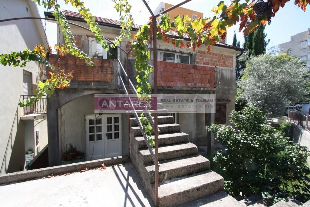 Villa in Herceg-Novi, Montenegro, 177 sq.m - picture 1