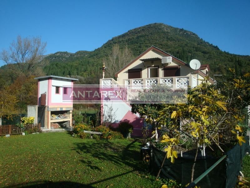 Villa in Igalo, Montenegro, 105 sq.m - picture 1