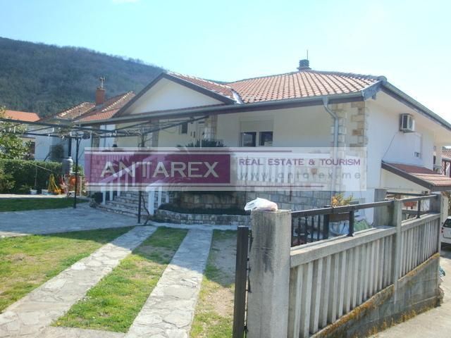 Villa in Zelenika, Montenegro, 293 m2 - Foto 1