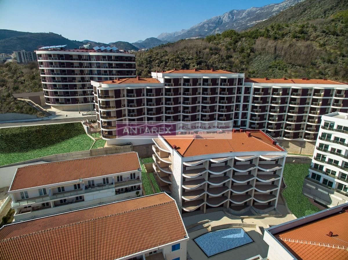 Apartment in Becici, Montenegro, 46 sq.m - picture 1