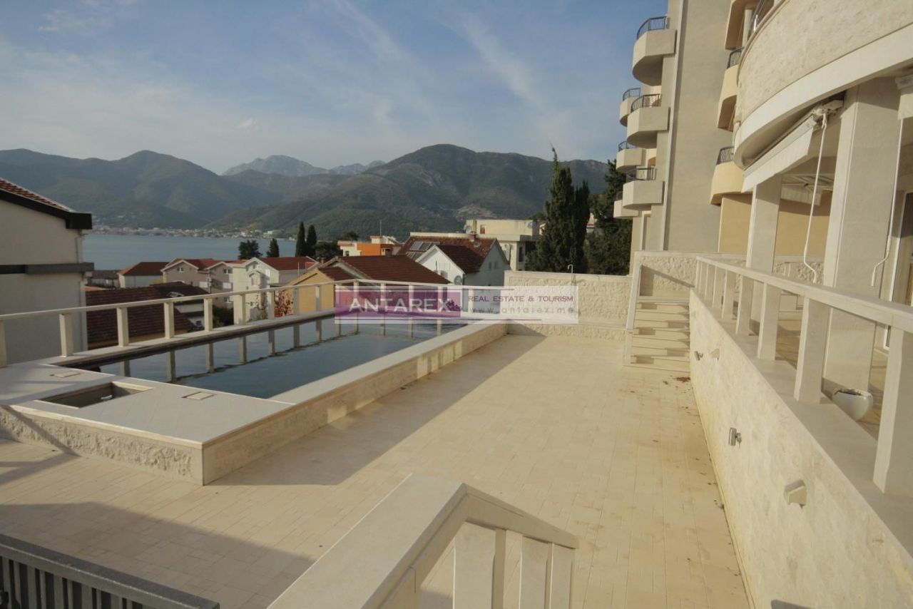 Apartment in Tivat, Montenegro, 174 sq.m - picture 1
