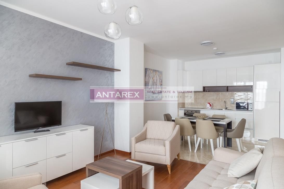 Apartment in Becici, Montenegro, 90 m² - picture 1
