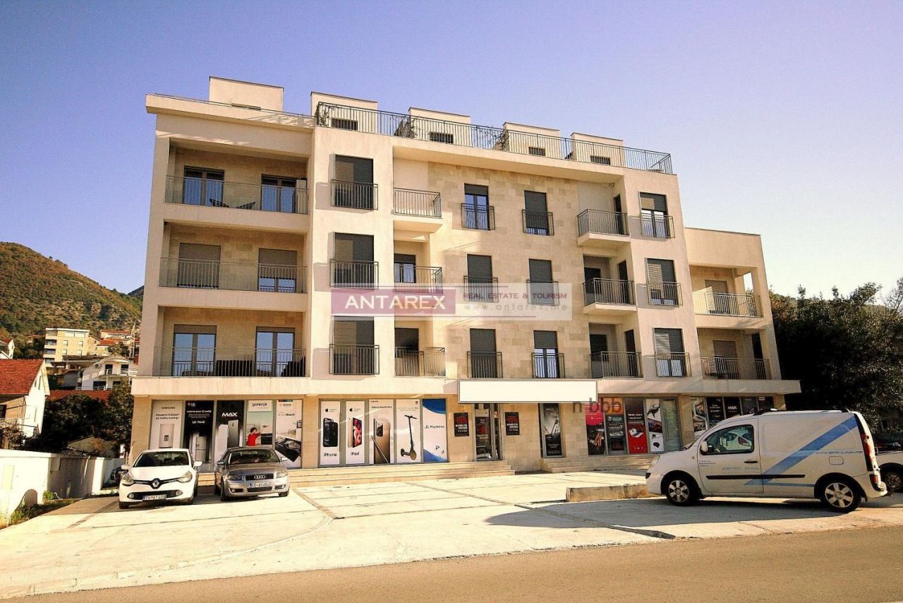 Apartment in Tivat, Montenegro, 68 sq.m - picture 1