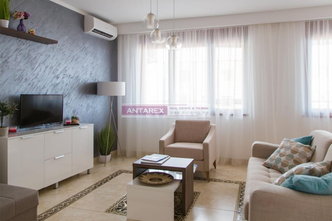 Apartment in Becici, Montenegro, 85 m2 - Foto 1