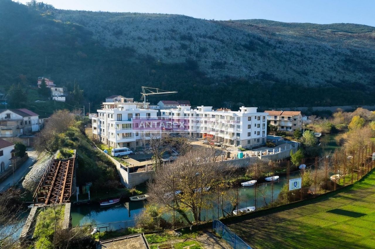 Apartment in Igalo, Montenegro, 42.8 sq.m - picture 1