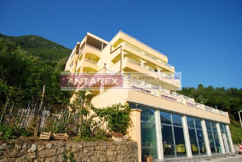 Propiedad comercial en Stoliv, Montenegro, 1 630 m2 - imagen 1