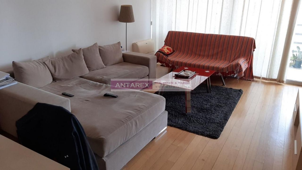 Apartment in Budva, Montenegro, 85 sq.m - picture 1