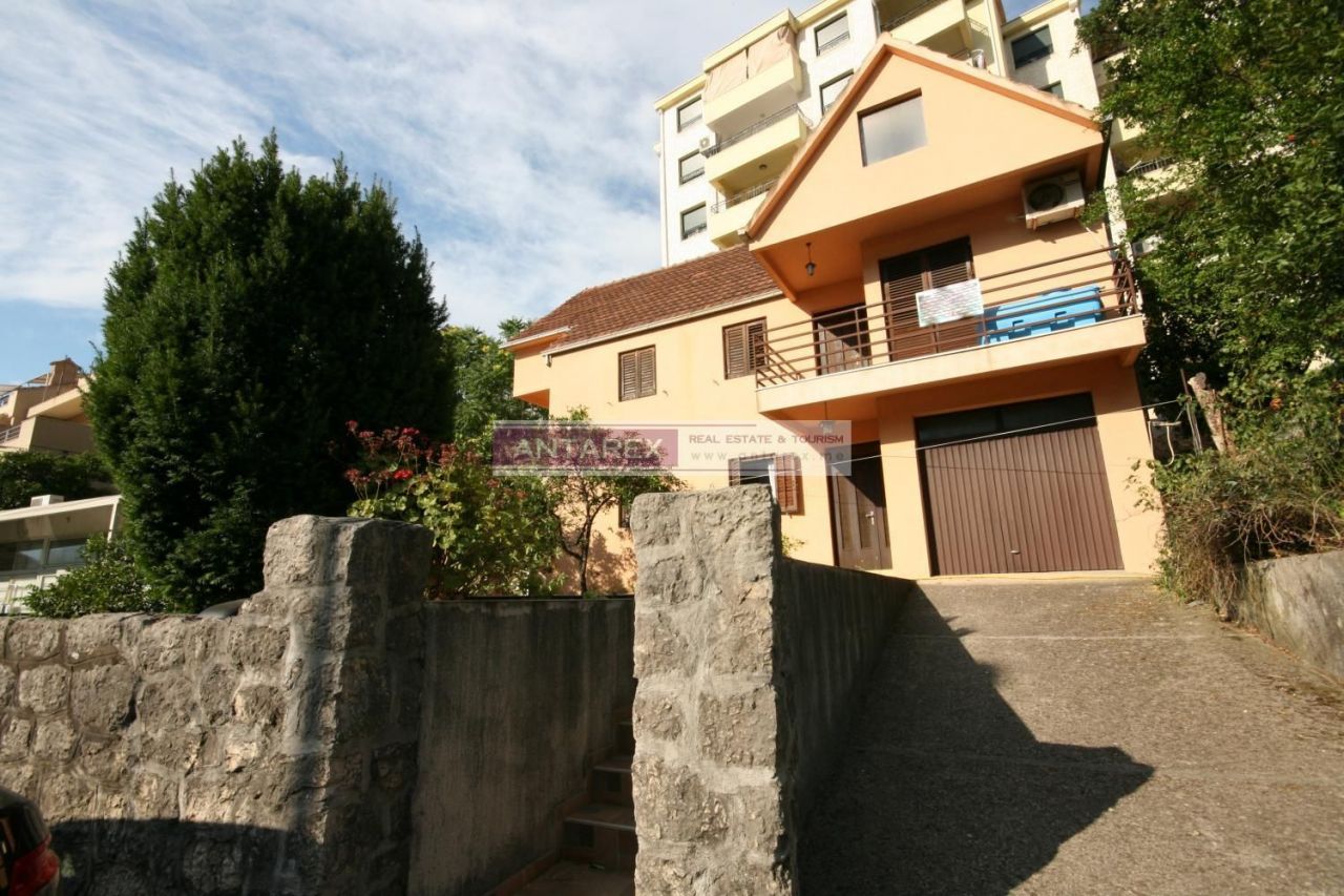 Villa à Dobrota, Monténégro, 270 m2 - image 1