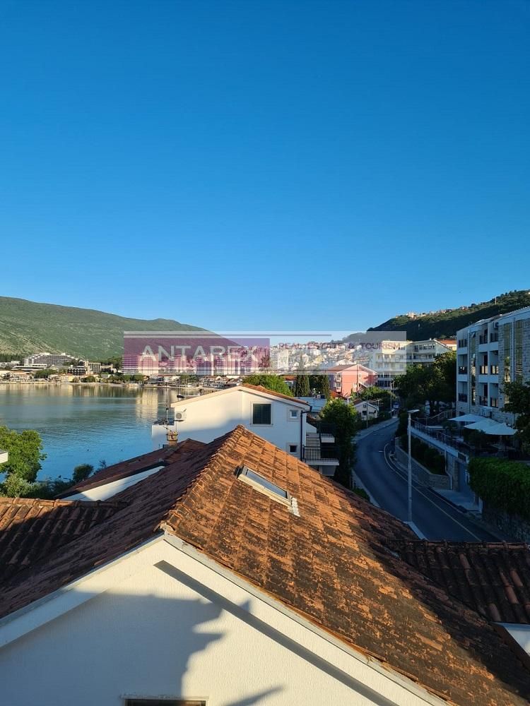 Apartment in Herceg-Novi, Montenegro, 73 m² - picture 1