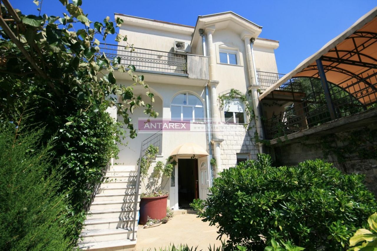 Villa en Stoliv, Montenegro, 324 m2 - imagen 1