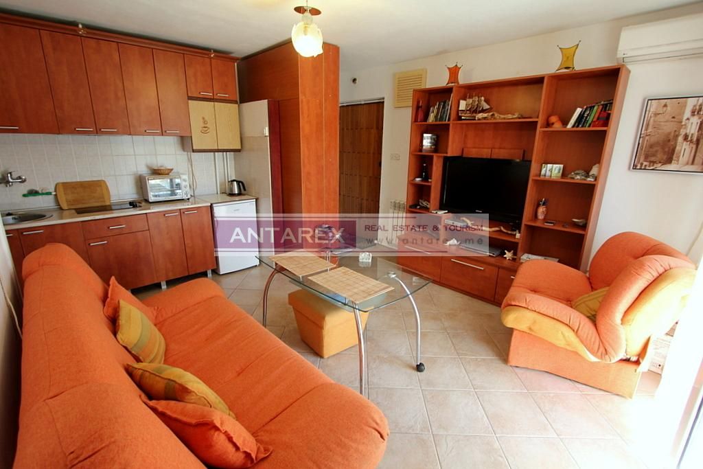 Apartment in Kumbor, Montenegro, 28 sq.m - picture 1