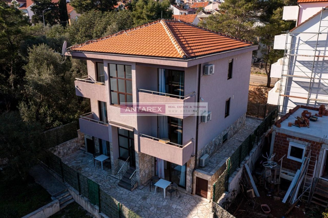 Gewerbeimmobilien in Radovici, Montenegro, 304 m2 - Foto 1