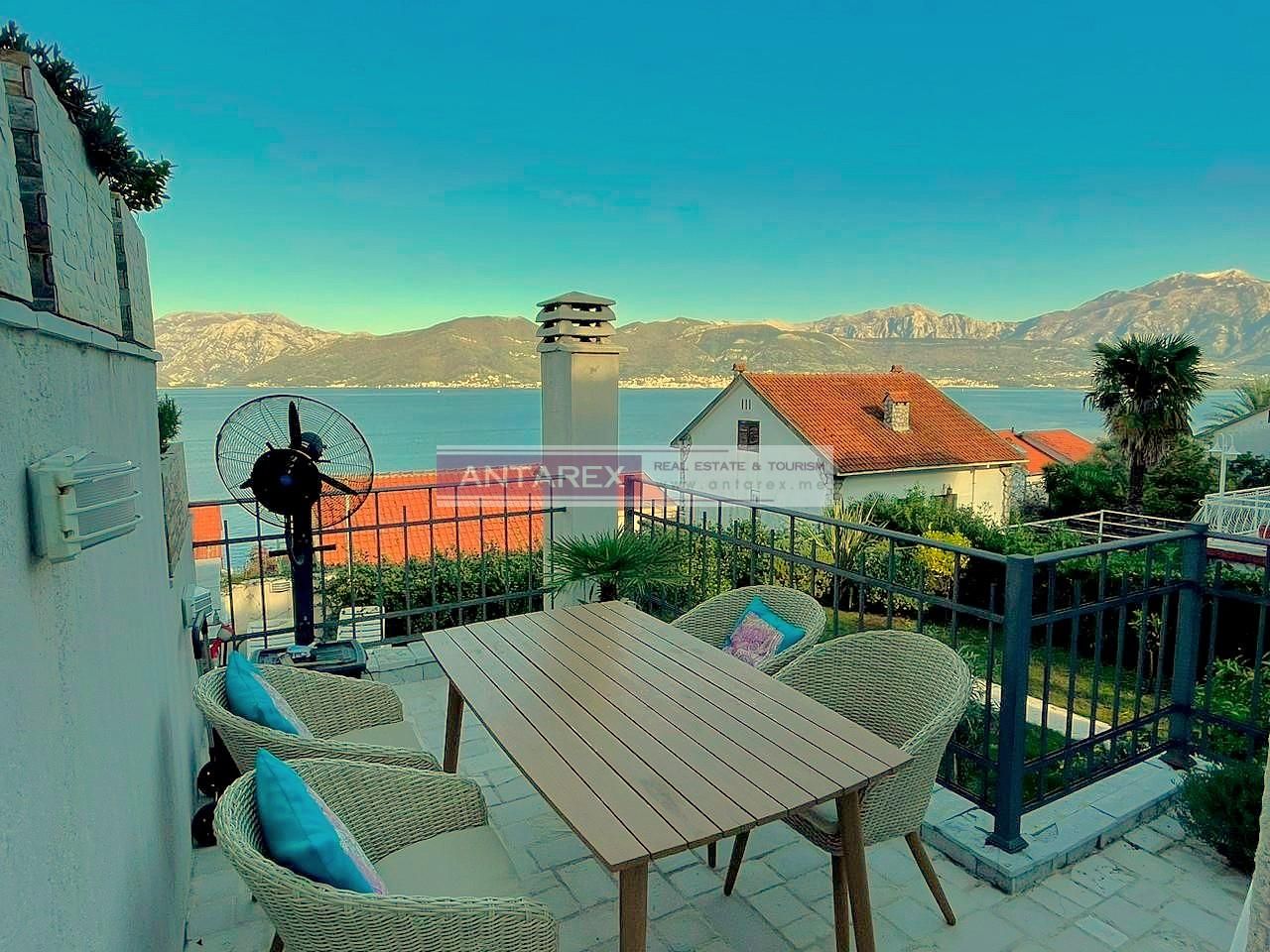 Apartment in Krasici, Montenegro, 160 sq.m - picture 1