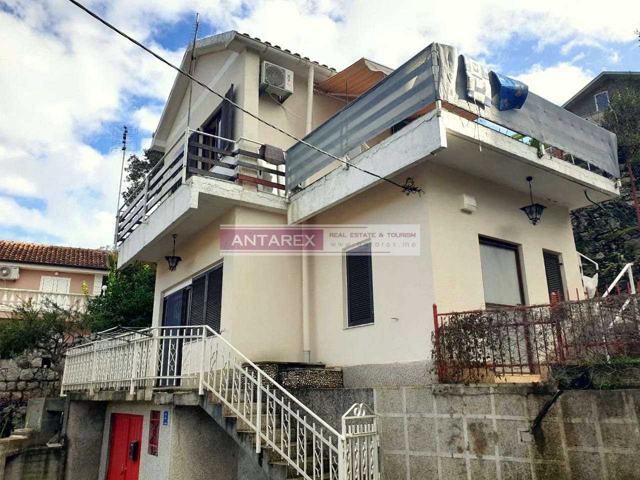 Apartment on Lustica peninsula, Montenegro, 134 sq.m - picture 1