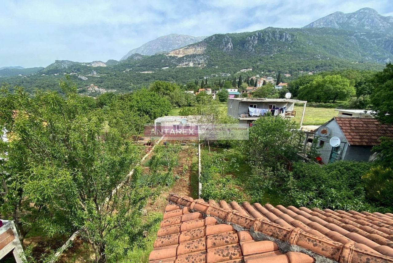 Apartment in Herceg-Novi, Montenegro, 125 sq.m - picture 1