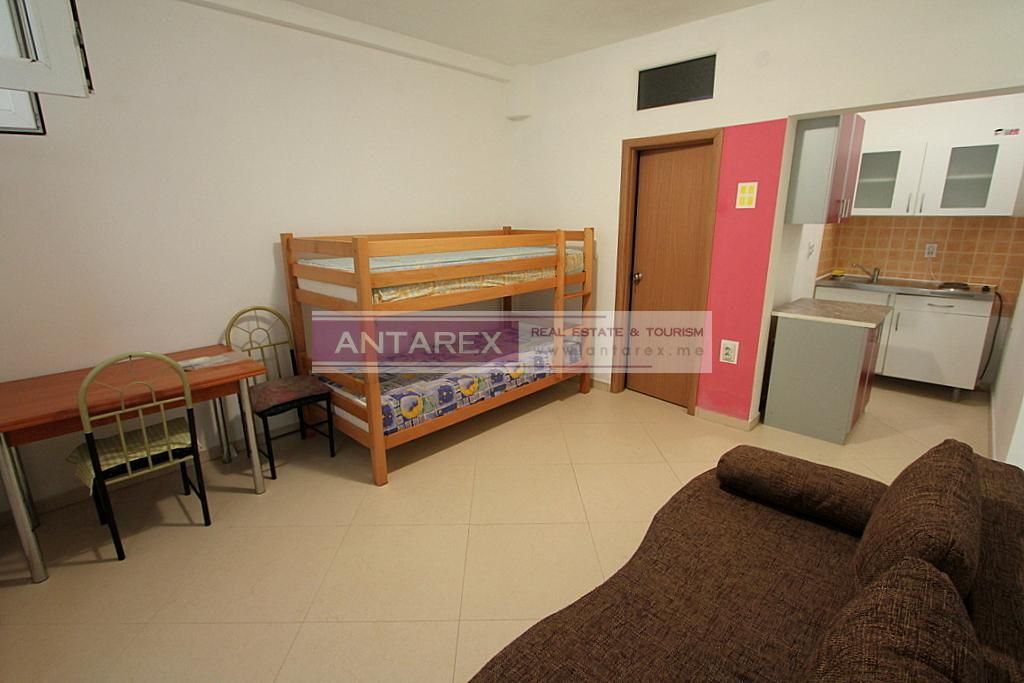 Apartment in Igalo, Montenegro, 32 m2 - Foto 1