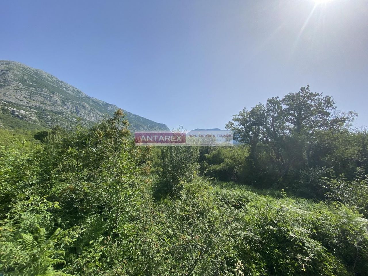 Grundstück in Herceg-Novi, Montenegro, 996 m2 - Foto 1