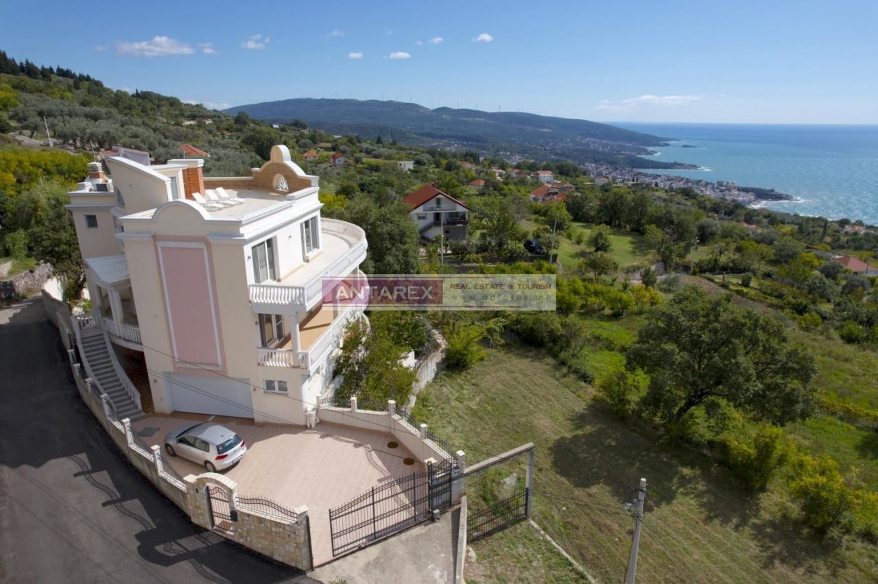 Villa en Dobra Voda, Montenegro, 859 m2 - imagen 1