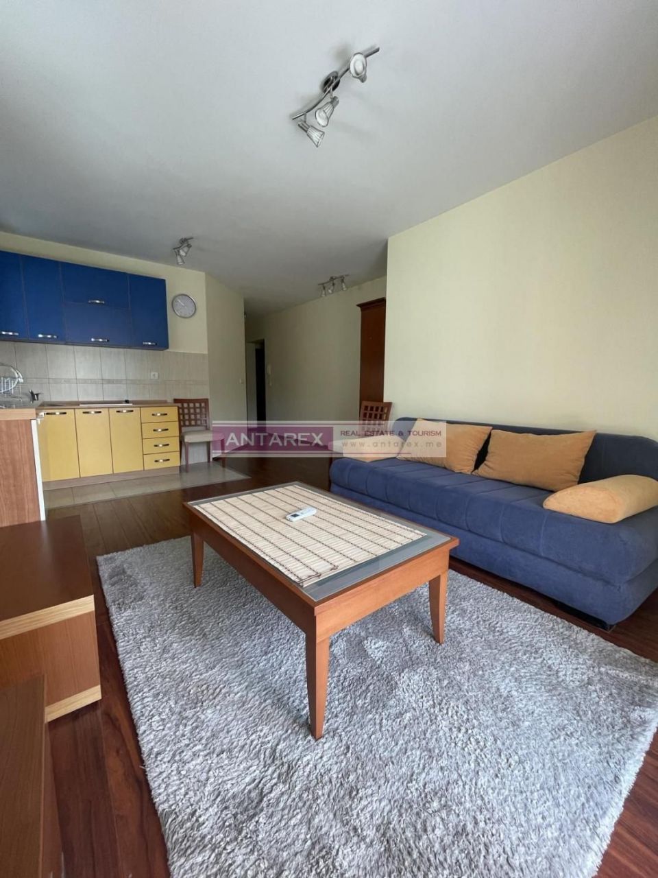 Apartment in Budva, Montenegro, 43 sq.m - picture 1