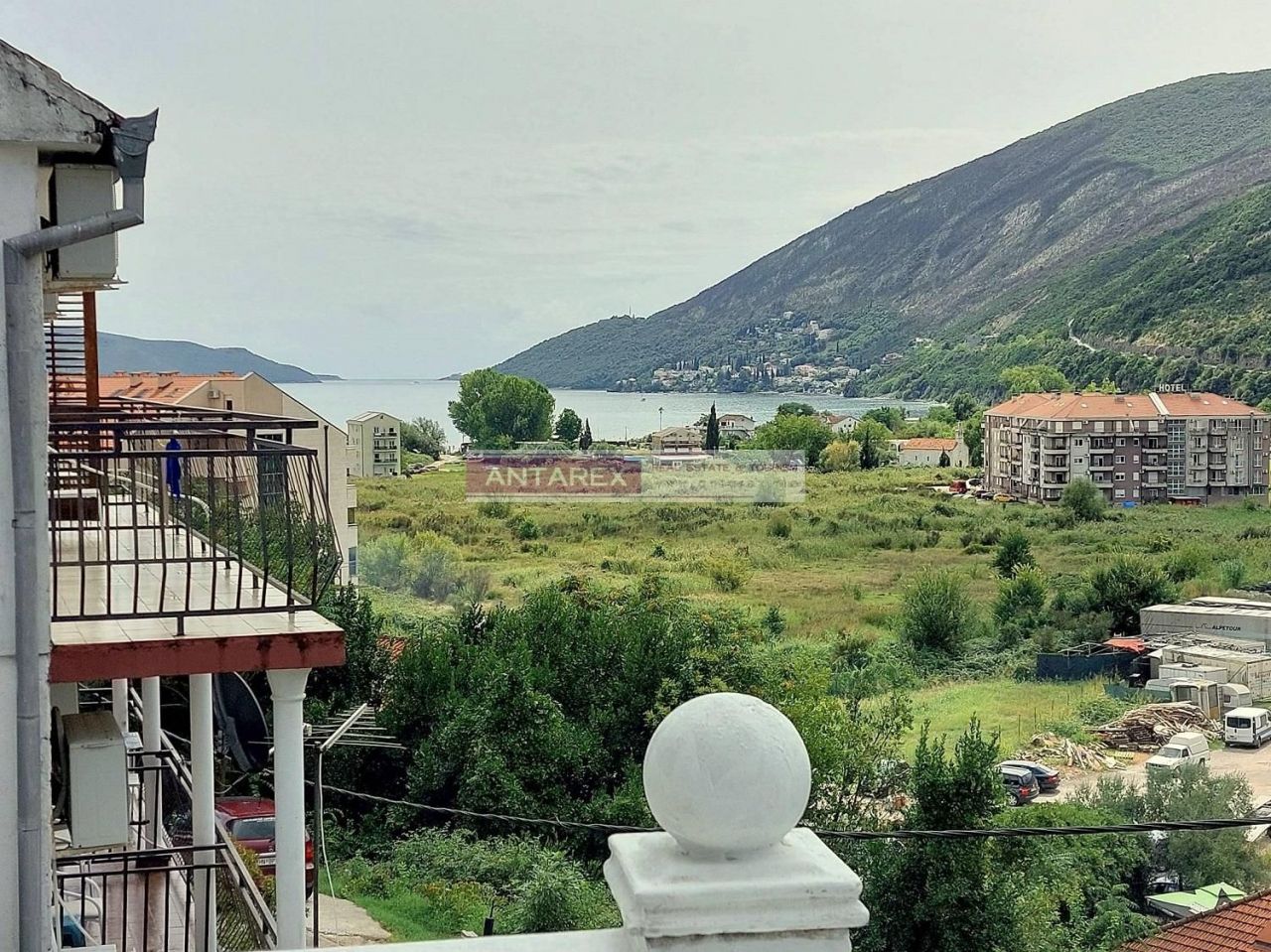 Villa in Igalo, Montenegro, 371 m2 - Foto 1