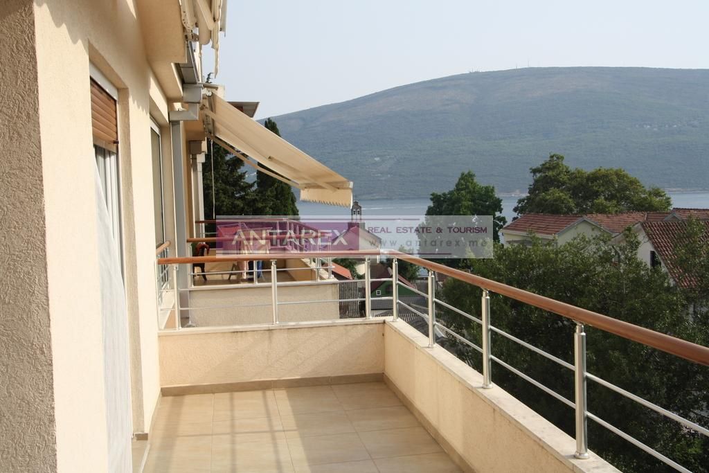 Apartment in Denovici, Montenegro, 90 sq.m - picture 1