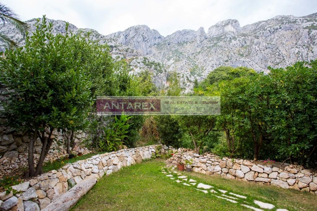 Buy the villa in Orahovac, Montenegro - price 295 000 euro, 110 sq.m, 1 ...