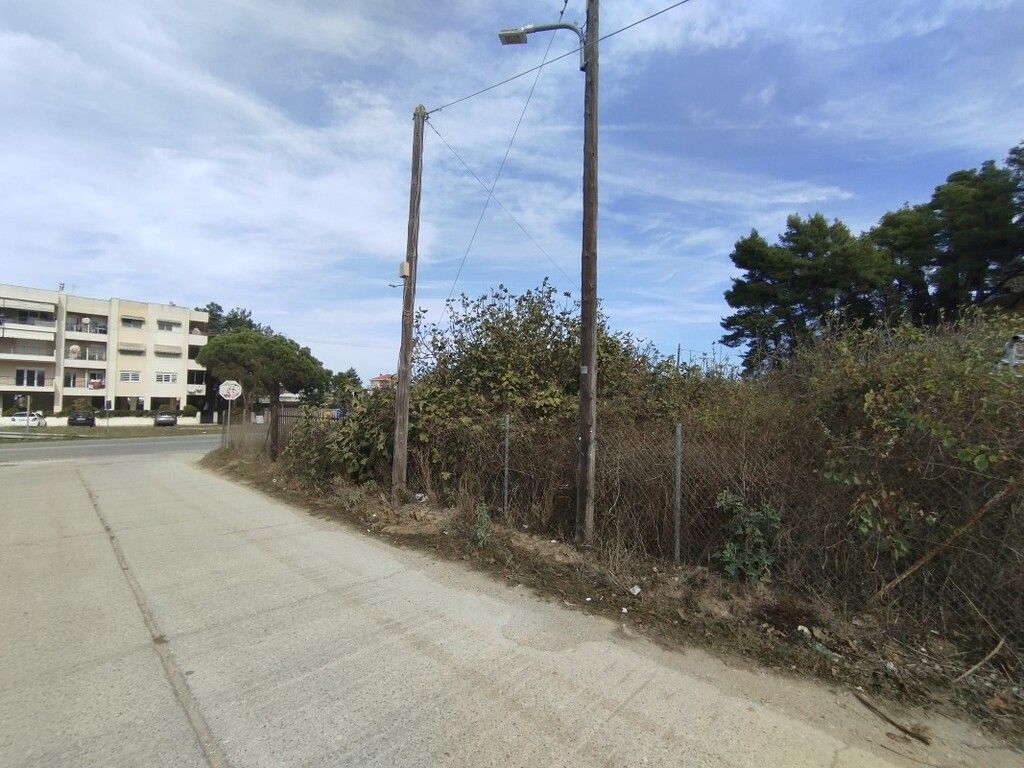 Land in Thessaloniki, Greece, 926 sq.m - picture 1