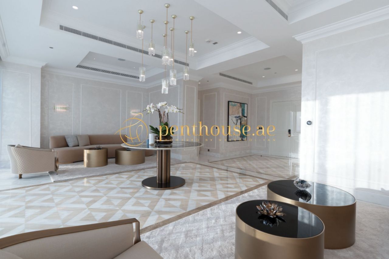 Penthouse in Dubai, UAE, 567 sq.m - picture 1