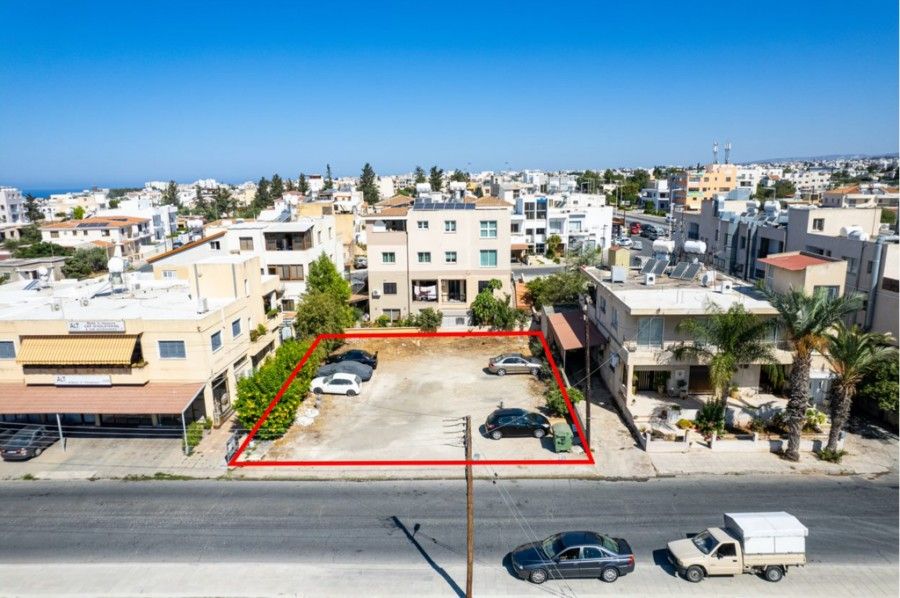 Land in Paphos, Cyprus, 493 sq.m - picture 1