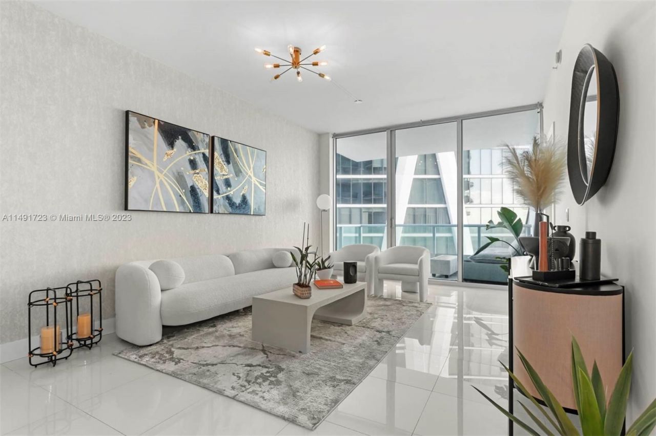 Appartement à Miami, États-Unis, 90 m2 - image 1