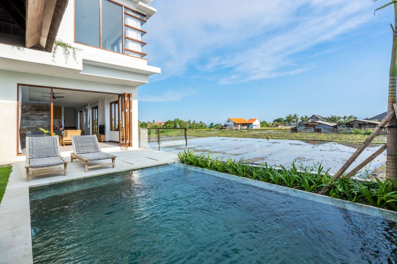Villa in Cemagi, Indonesien, 251 m2 - Foto 1