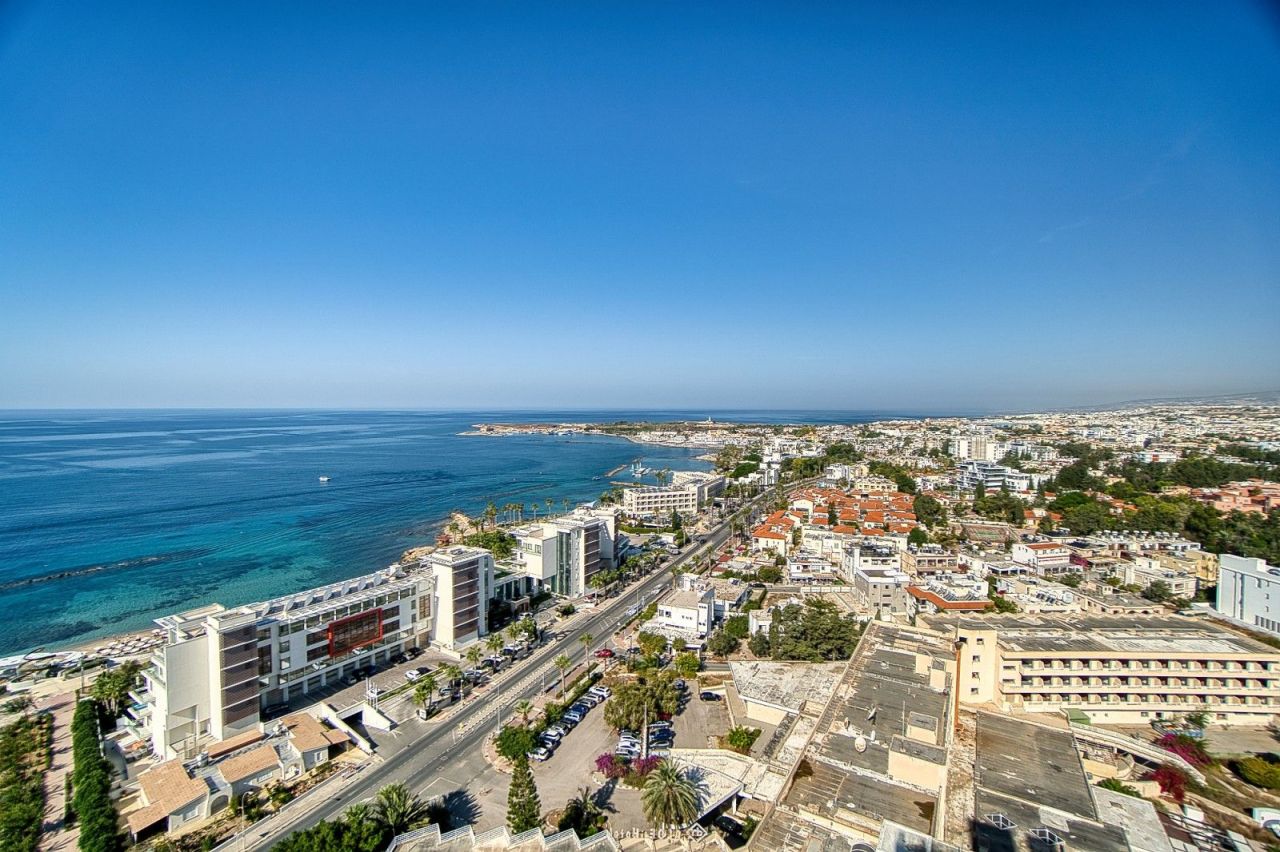 Apartment in Paphos, Cyprus, 131 sq.m - picture 1