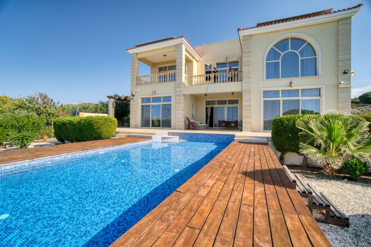 Villa in Paphos, Cyprus, 368 sq.m - picture 1
