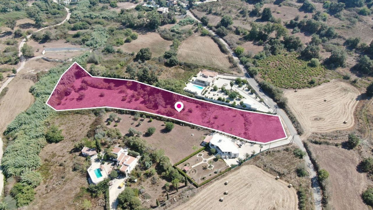 Grundstück in Paphos, Zypern, 8 362 m2 - Foto 1