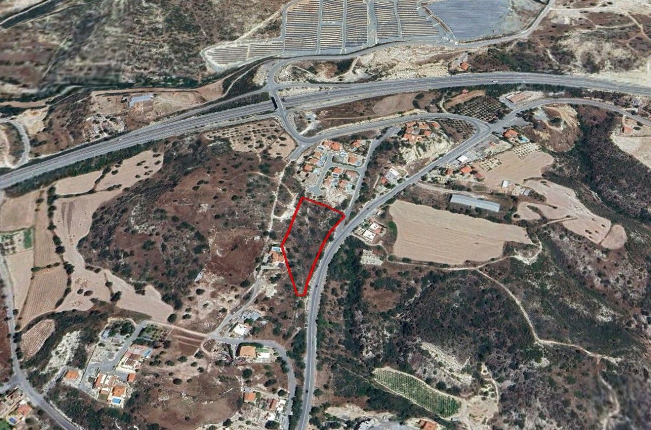 Terrain à Limassol, Chypre, 7 553 m2 - image 1