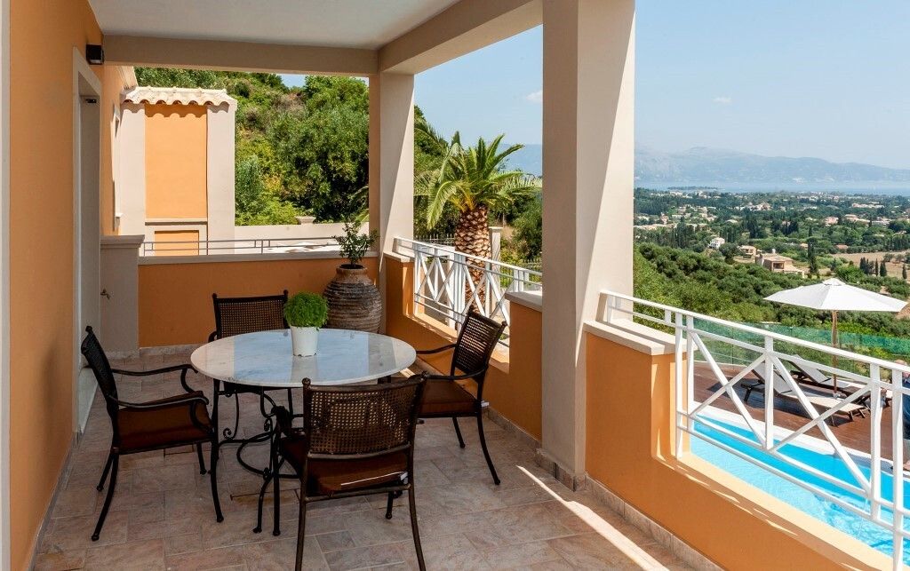 Villa in Corfu, Greece, 325 sq.m - picture 1