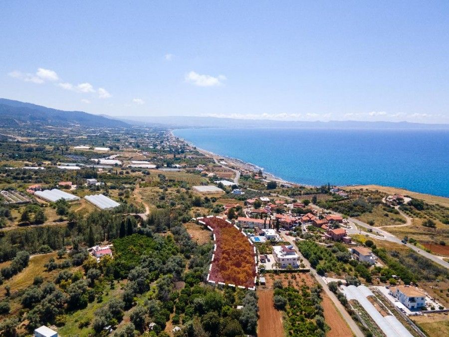 Terrain à Paphos, Chypre, 3 738 m2 - image 1