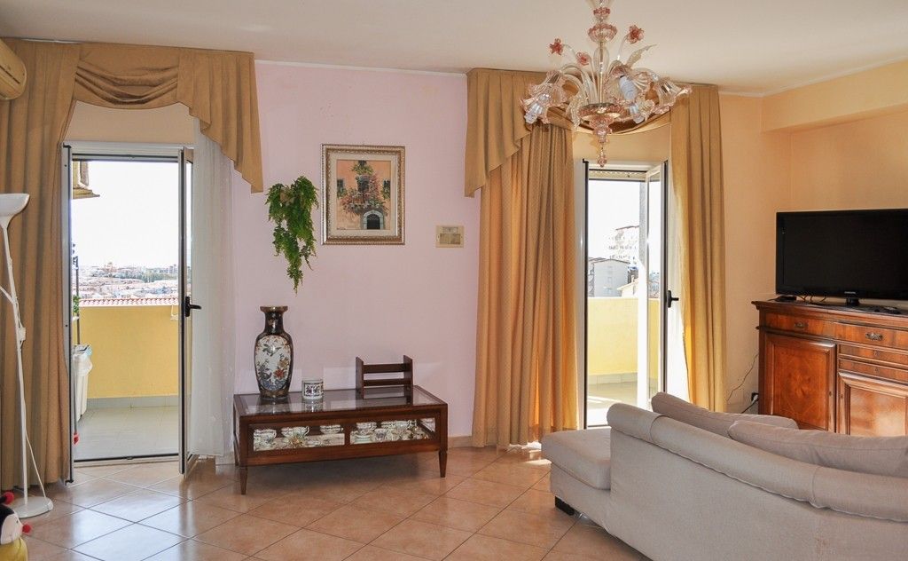 Apartment in Scalea, Italy, 238 sq.m - picture 1