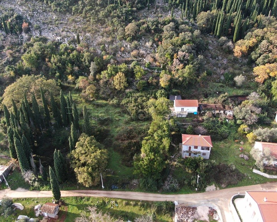 Grundstück in Igalo, Montenegro, 2 047 m2 - Foto 1