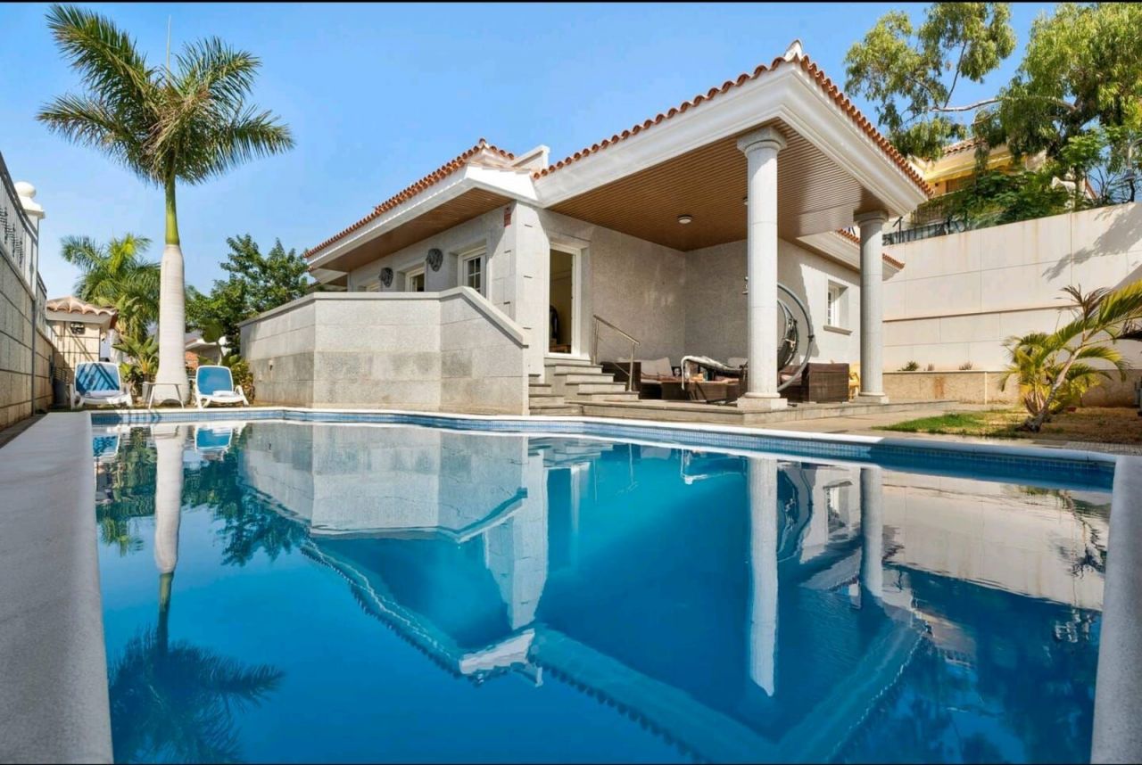 Villa on Tenerife, Spain, 336 sq.m - picture 1