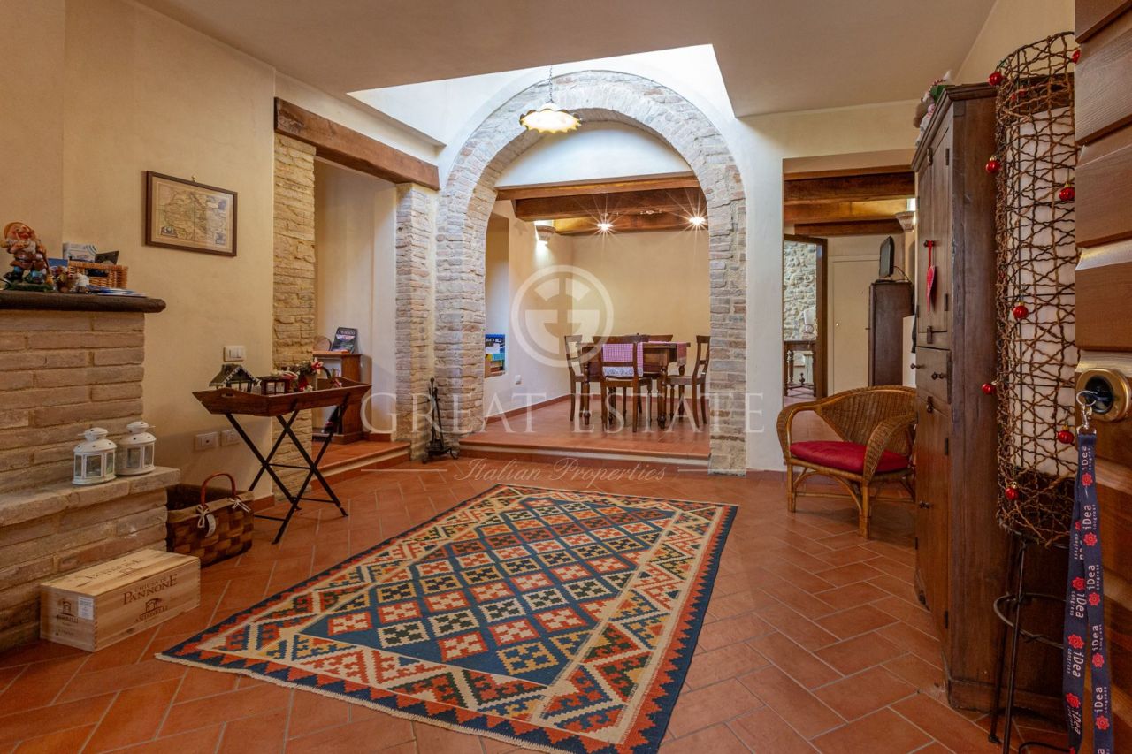 Casa en Spoleto, Italia, 100 m2 - imagen 1