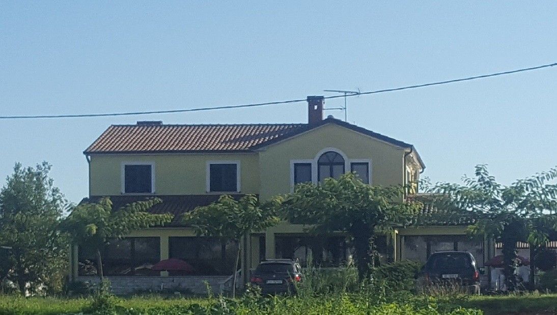 House in Umag, Croatia, 600 sq.m - picture 1