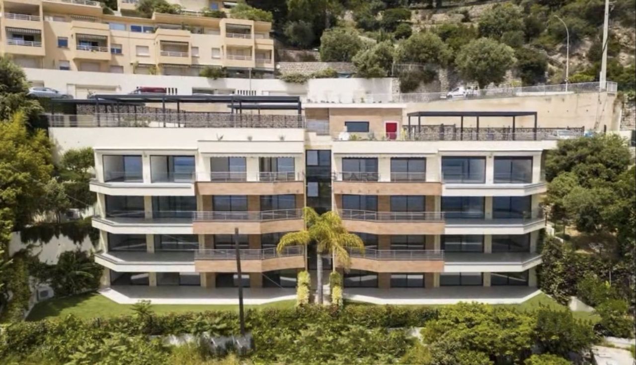 Apartment in Roquebrune Cap Martin, France, 247 sq.m - picture 1
